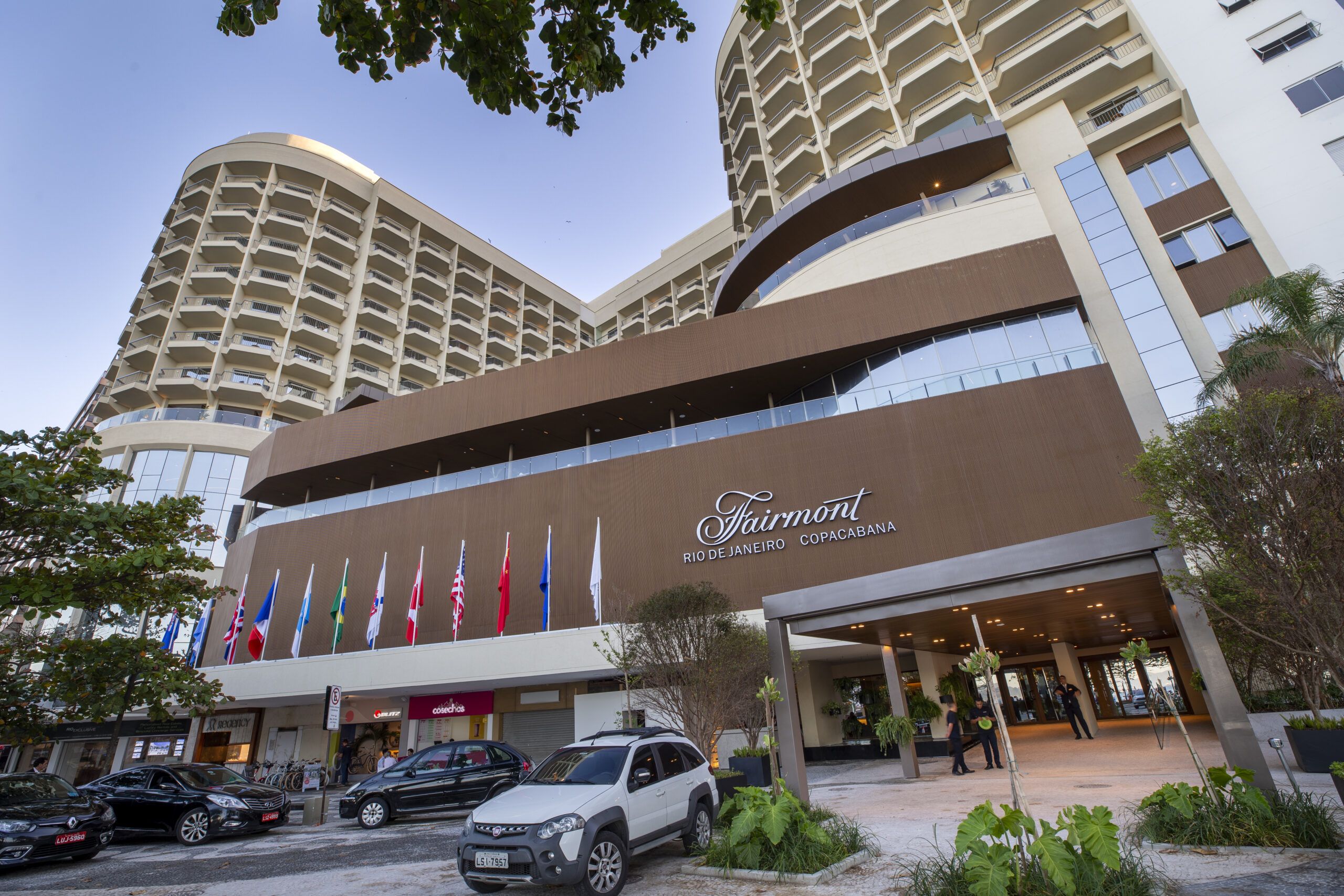 Fachada e entrada do Fairmont Rio de Janeiro Copacabana